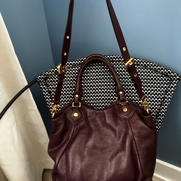 Mark Jacobs Leather Tote/Crossbody - Picture 4 of 11